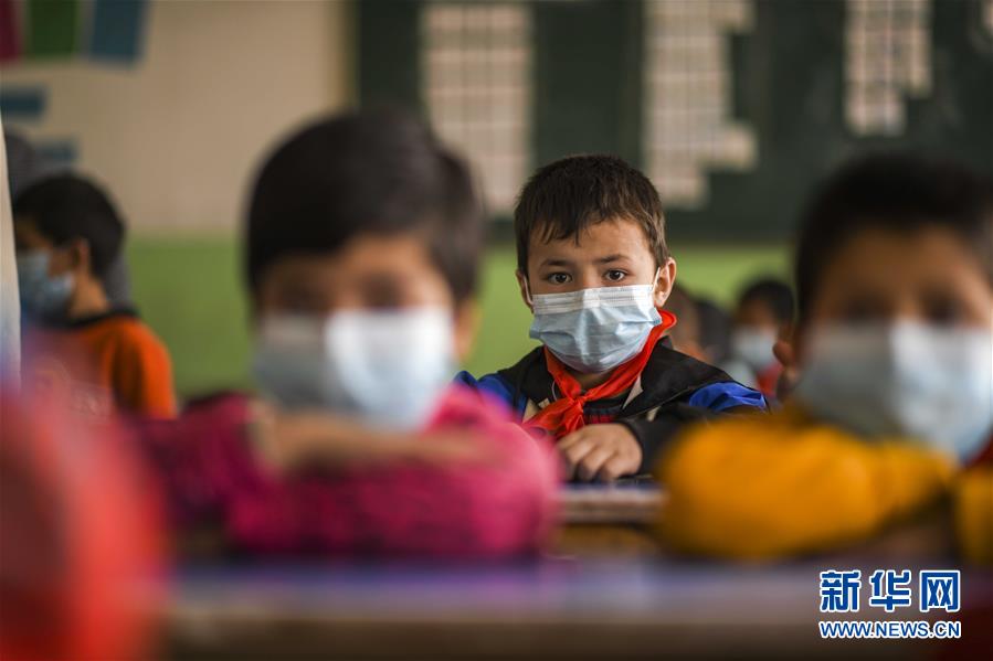 （決戰(zhàn)決勝脫貧攻堅(jiān)&middot;圖文互動(dòng)）（14）決戰(zhàn)昆侖&mdash;&mdash;新疆聚焦10個(gè)未摘帽縣展開深度貧困攻堅(jiān)戰(zhàn) 