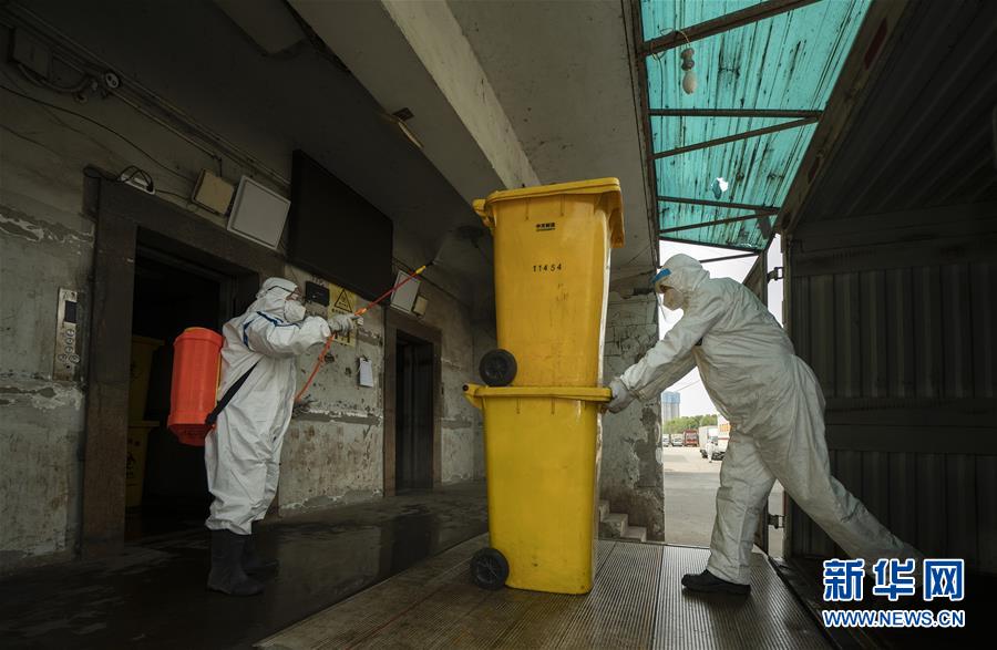 (聚焦疫情防控·圖文互動(dòng))(2)“隱蔽”防線上的阻擊戰(zhàn)——武漢醫(yī)療廢物處理從“全線告急”到“日產(chǎn)日清”