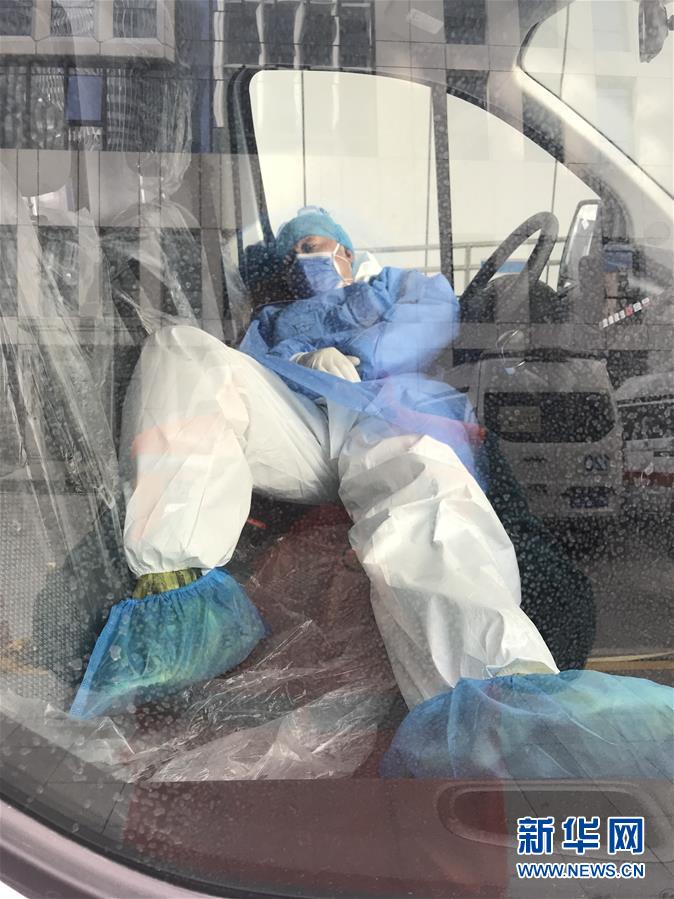 （聚焦疫情防控&middot;圖文互動(dòng)）（5）急救車輪上的45天