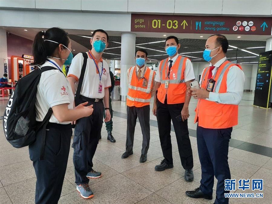 （國(guó)際疫情&middot;圖文互動(dòng)）（4）&ldquo;工作忙碌又細(xì)致，經(jīng)驗(yàn)豐富又專(zhuān)業(yè)&rdquo;&mdash;&mdash;一名柬埔寨青年眼中的中國(guó)援柬抗疫醫(yī)療專(zhuān)家組