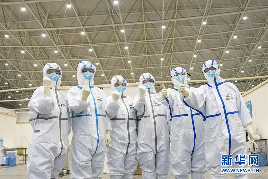 (新華全媒頭條·圖文互動)(11)從磨難中奮起——武漢戰(zhàn)“疫”凝聚中華民族磅礴力量