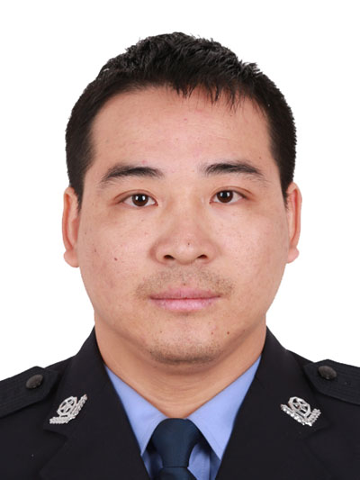 (一線抗疫群英譜·圖文互動(dòng))守護(hù)鄉(xiāng)親 不負(fù)青春——追憶倒在抗疫一線的湖南邵陽(yáng)輔警王調(diào)兵