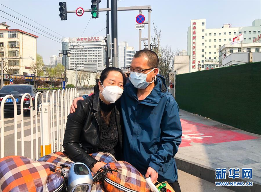 （一線抗疫群英譜&middot;圖文互動(dòng)）（1）護(hù)師張永剛：換一個(gè)&ldquo;戰(zhàn)場(chǎng)&rdquo;去戰(zhàn)斗