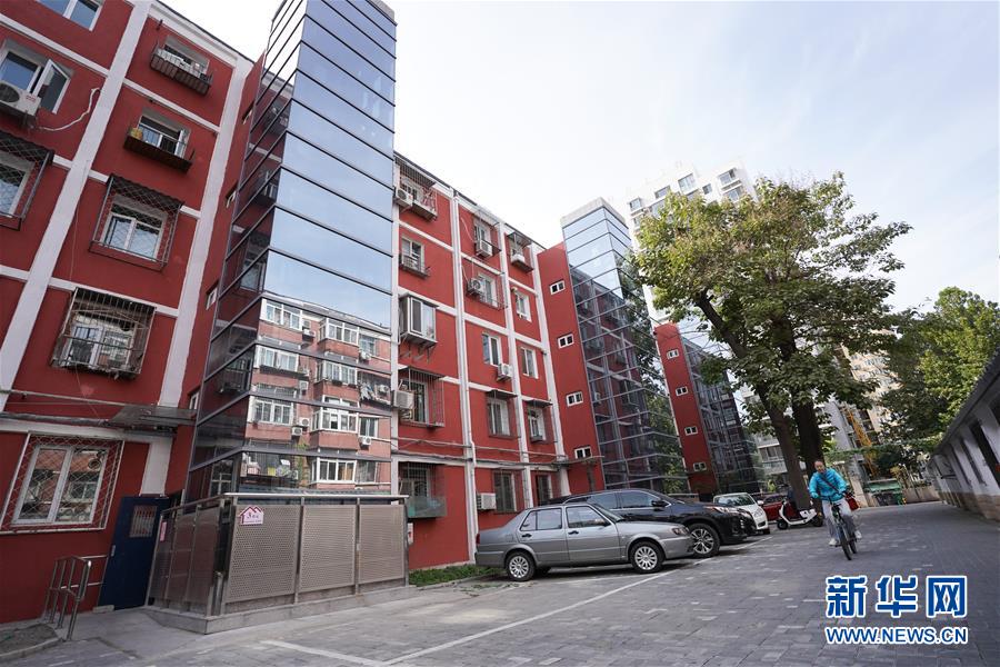 （新華全媒頭條&middot;圖文互動）（1）88級臺階，終于不再是座&ldquo;山&rdquo;？&mdash;&mdash;北京老舊小區(qū)加裝電梯現(xiàn)狀調(diào)查