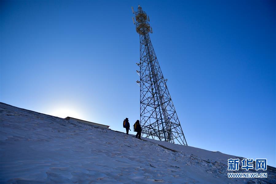 （新華全媒頭條&middot;圖文互動(dòng)）（4）用腳步和忠誠(chéng)守護(hù)雪域天路&mdash;&mdash;記青藏鐵路望昆線路車(chē)間副主任于本蕃