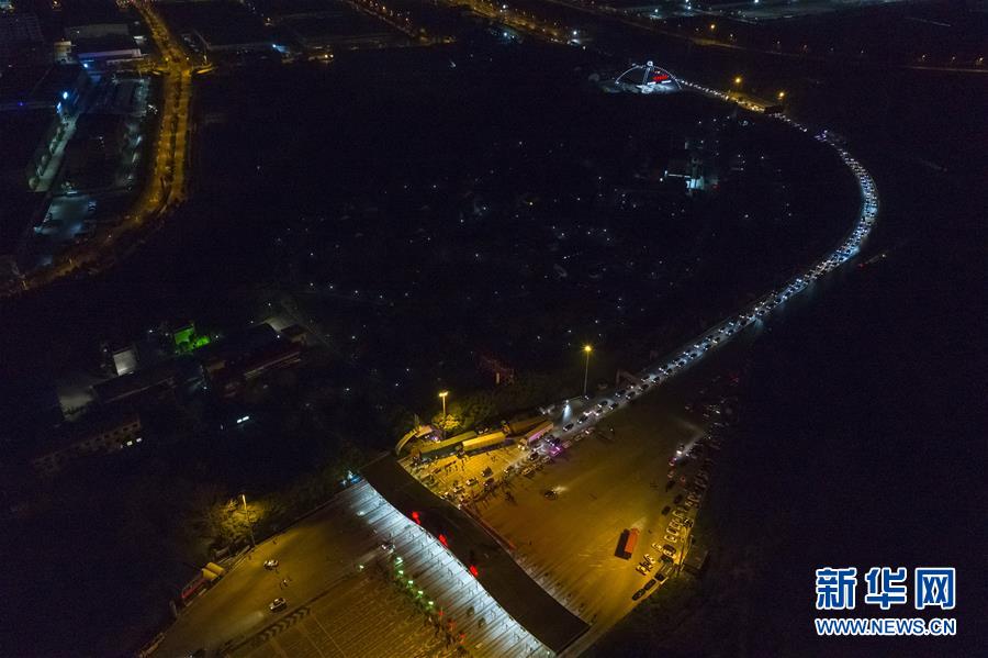 （新華全媒頭條&middot;圖文互動）（14）上下同心，守望相助&mdash;&mdash;中國抗疫眾志成城的生動實踐