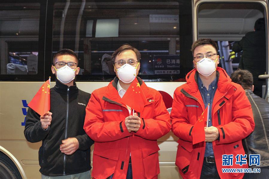 （聚焦疫情防控&middot;圖文互動）（8）分秒必爭！一切為了治病救人&mdash;&mdash;中國抗疫生命至上的生動實(shí)踐