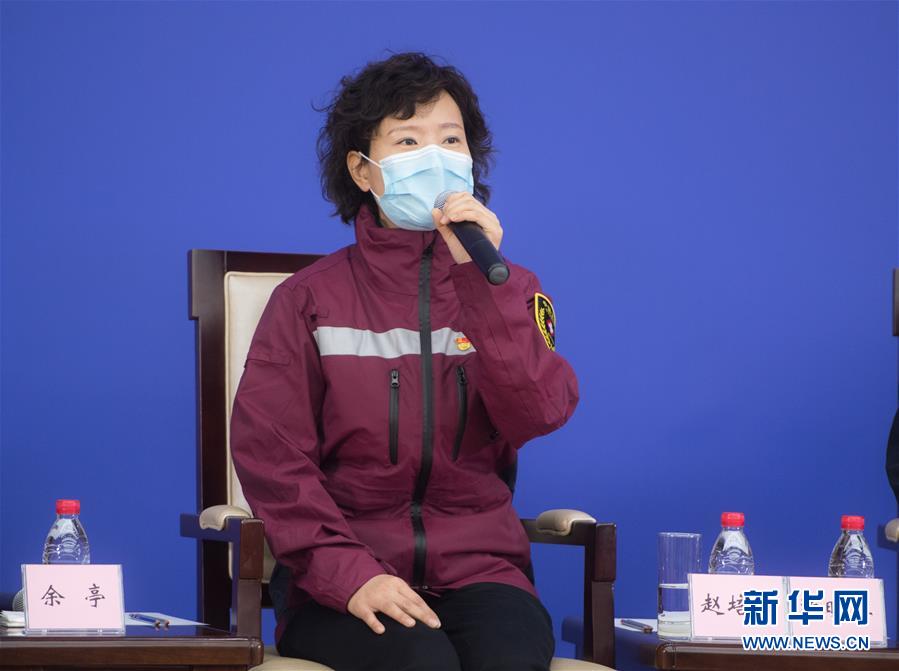 （聚焦疫情防控&middot;圖文互動）（5）分秒必爭！一切為了治病救人&mdash;&mdash;中國抗疫生命至上的生動實(shí)踐