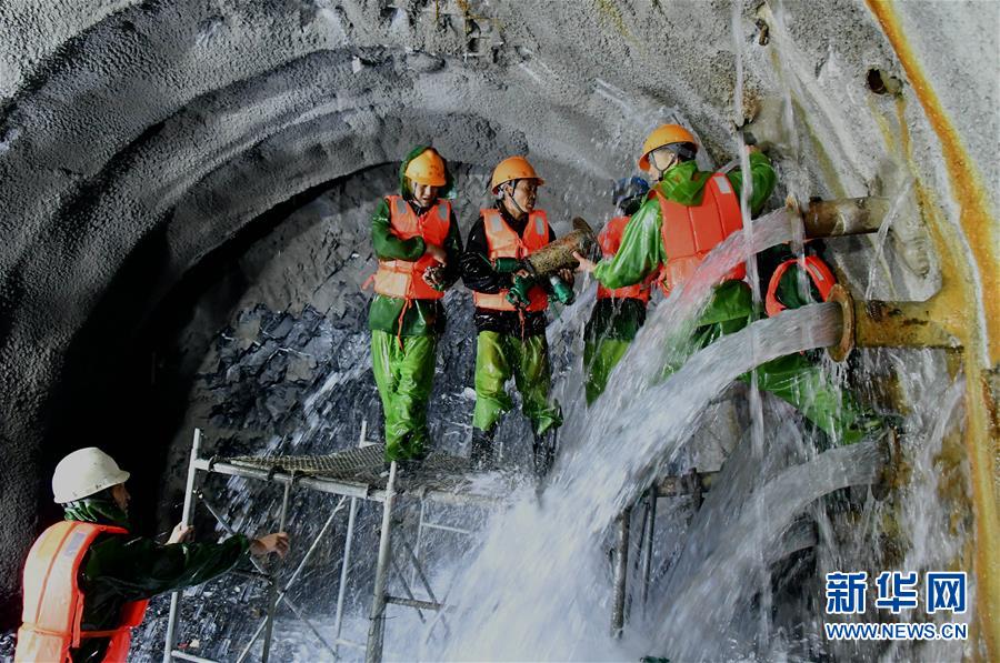 （圖文互動）（2）&ldquo;最難掘進隧道&rdquo;大柱山隧道貫通