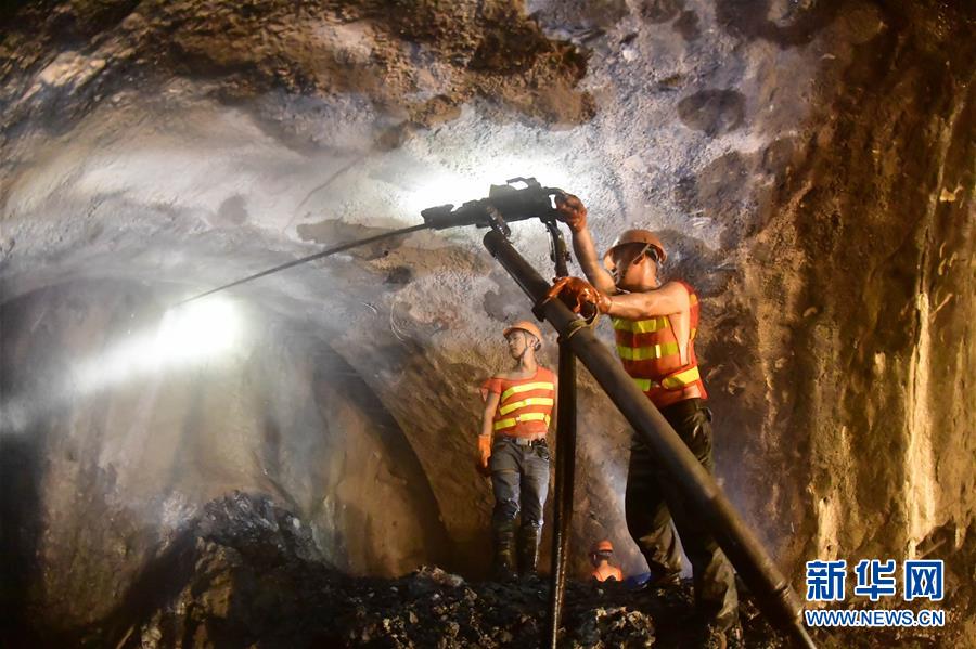 （圖文互動）（3）&ldquo;最難掘進隧道&rdquo;大柱山隧道貫通