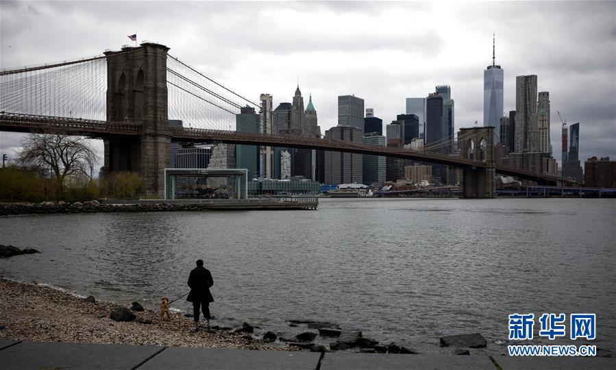 (國際·圖文互動)(1)疫情重創(chuàng)美國經(jīng)濟(jì)