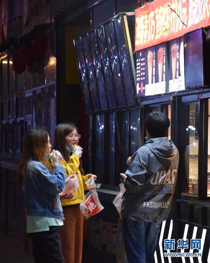 （圖文互動）（3）天津：&ldquo;夜經濟&rdquo;為&ldquo;疫&rdquo;后城市帶來生機