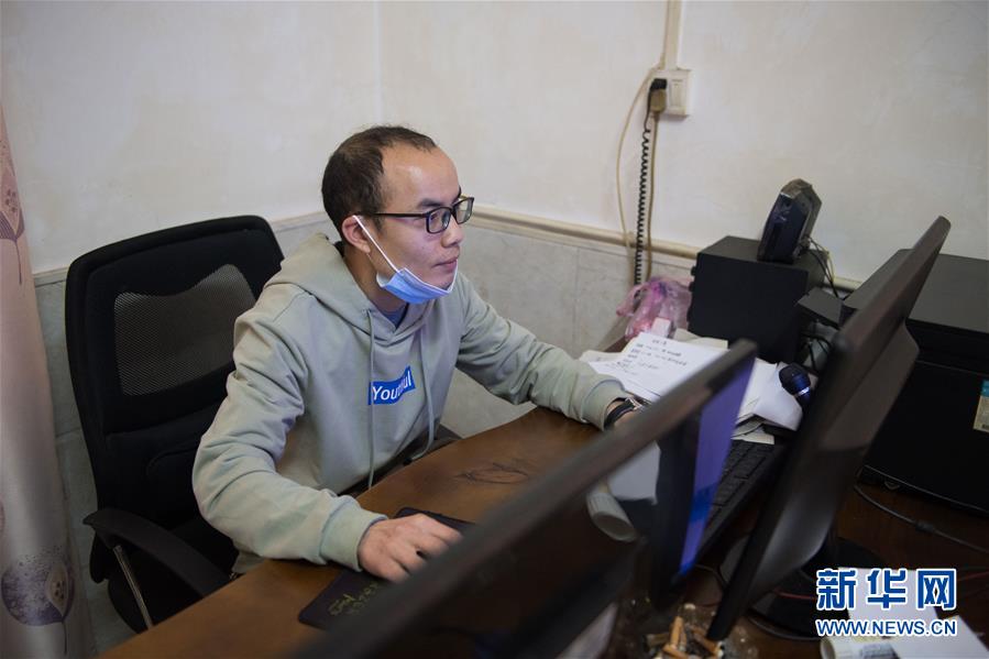 （決戰(zhàn)決勝脫貧攻堅&middot;圖文互動）（2）香在深山有&ldquo;遠親&rdquo;