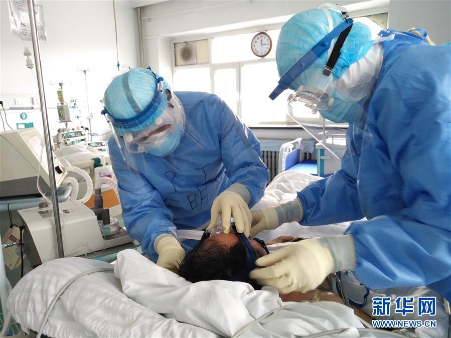 （在習近平新時代中國特色社會主義思想指引下&mdash;&mdash;新時代新作為新篇章&middot;習近平總書記關切事&middot;圖文互動）祛疫未竟 征衣不解&mdash;&mdash;綏芬河小城的抗疫故事