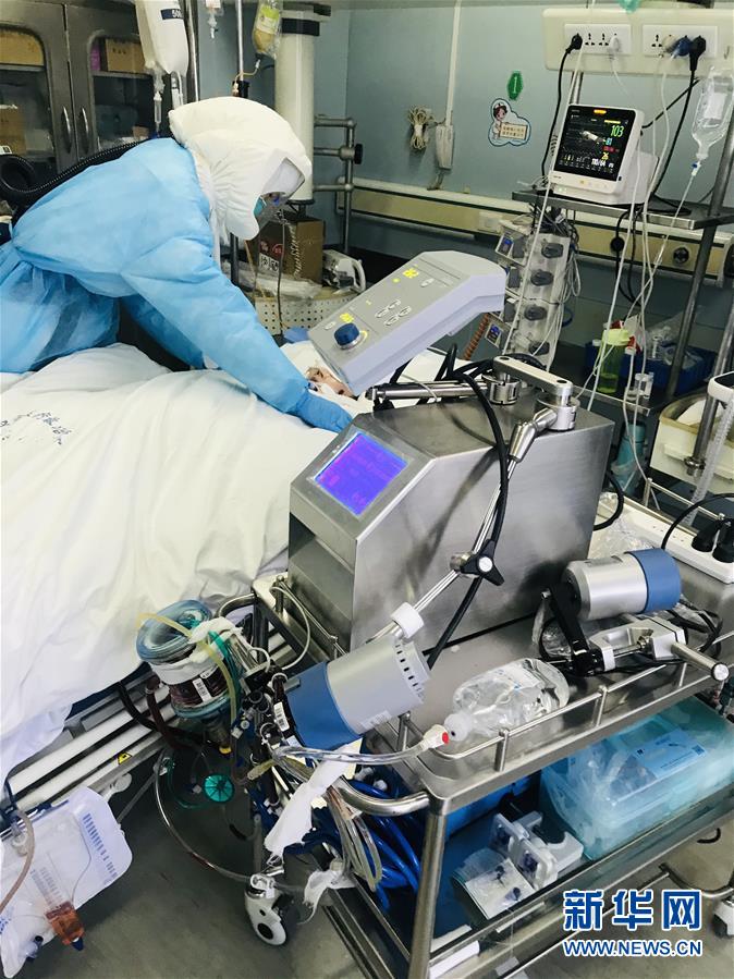 （新華全媒頭條&middot;圖文互動(dòng)）（4）&ldquo;我看不見你的樣子，但我知道你是誰(shuí)&rdquo;&mdash;&mdash;寫在國(guó)際護(hù)士節(jié)來(lái)臨之際