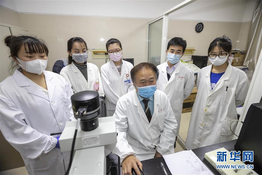 （代表委員履職&middot;圖文互動）（1）&ldquo;履職與行醫(yī)，都要精益求精&rdquo;&mdash;&mdash;全國政協(xié)委員吳煥淦履職記