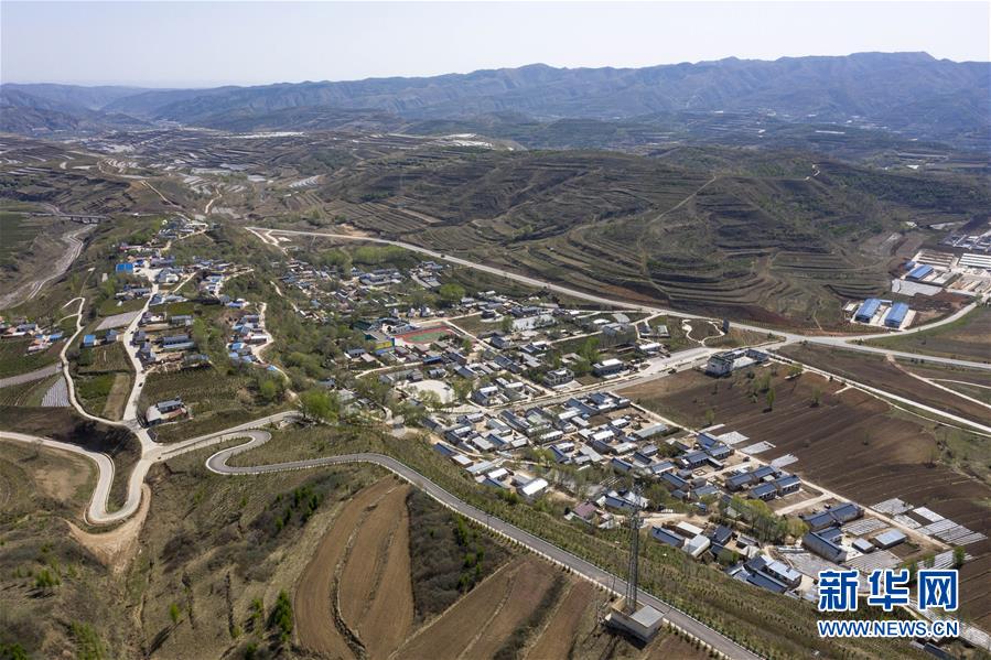 （新華全媒頭條&middot;圖文互動）（4）初夏，循著總書記的腳步探訪產(chǎn)業(yè)扶貧新事