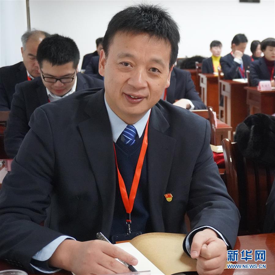 （新華全媒頭條&middot;圖文互動(dòng)）（26）風(fēng)雨無阻向前進(jìn)&mdash;&mdash;寫在全國(guó)疫情防控阻擊戰(zhàn)取得重大戰(zhàn)略成果之際