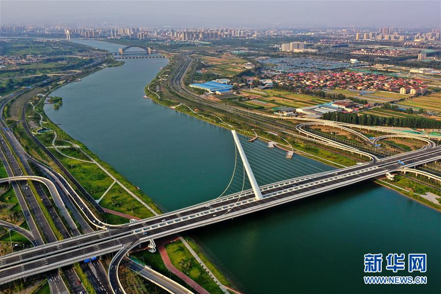 (在習(xí)近平新時代中國特色社會主義思想指引下——新時代新作為新篇章·習(xí)近平總書記關(guān)切事·圖文互動)(1)在高質(zhì)量轉(zhuǎn)型發(fā)展中“晉”快奔跑