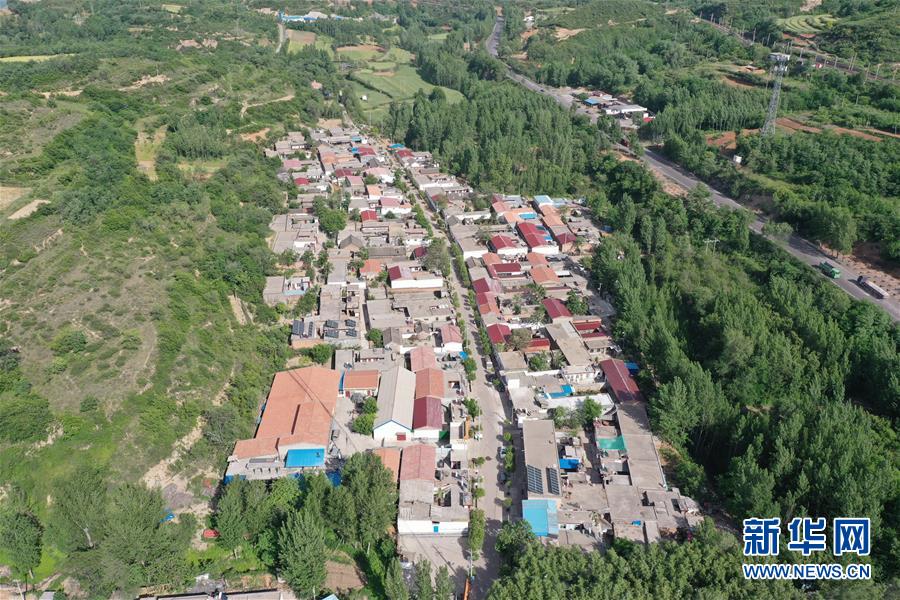 (決戰(zhàn)決勝脫貧攻堅·圖文互動)(1)暮投石壕村