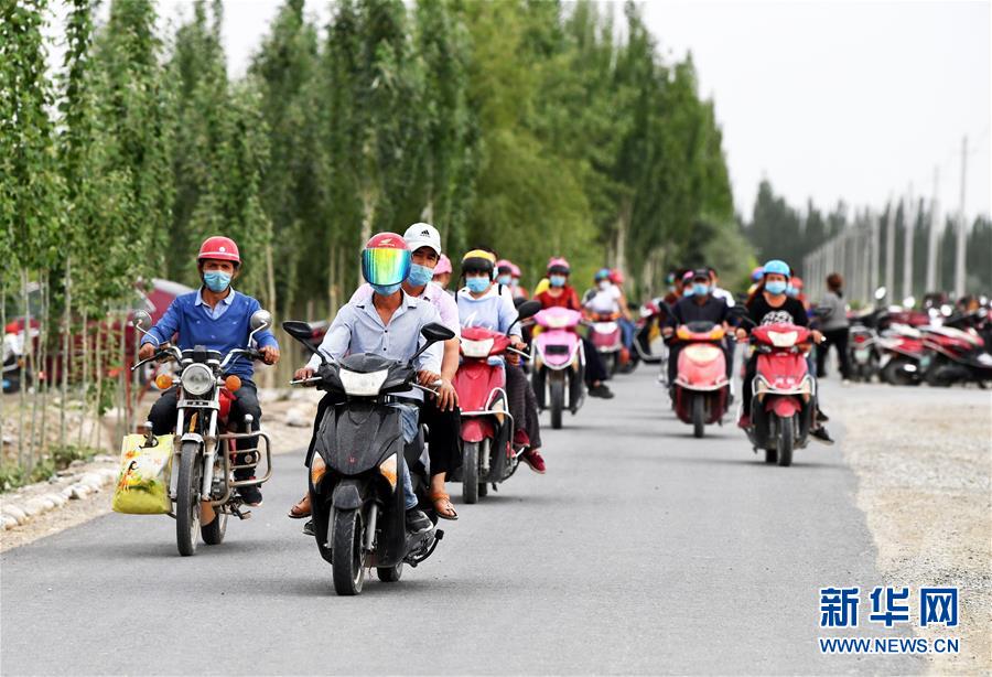 (決戰(zhàn)決勝脫貧攻堅(jiān)·聚焦三區(qū)三州·圖文互動(dòng))(3)鄉(xiāng)村“熱點(diǎn)”在轉(zhuǎn)移