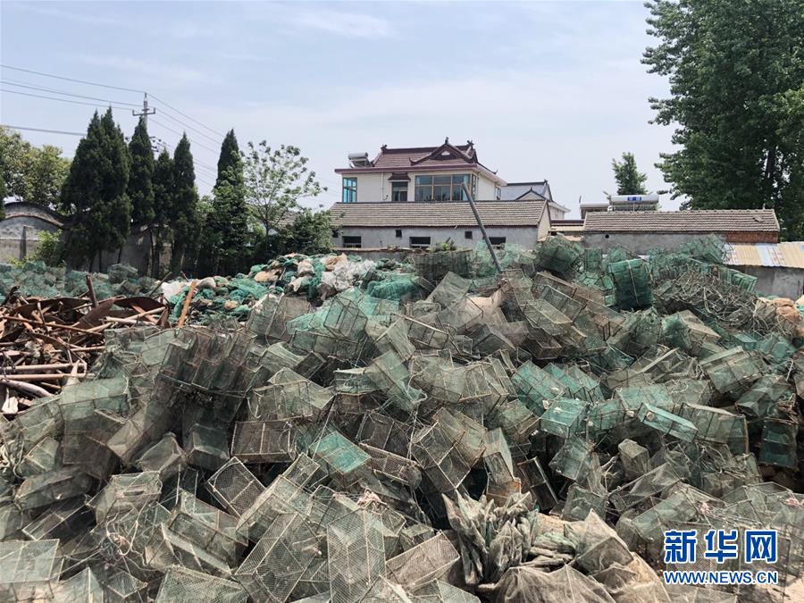 （新華視點&middot;圖文互動）（1）偷捕現(xiàn)象未絕，&ldquo;江鮮&rdquo;仍在高價交易&mdash;&mdash;長江&ldquo;禁漁令&rdquo;實施近半年追蹤