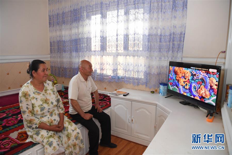 （決戰(zhàn)決勝脫貧攻堅(jiān)&middot;聚焦三區(qū)三州&middot;圖文互動）（1）安居房里的新物件