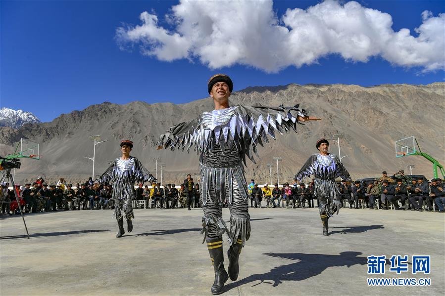 （新華全媒頭條&middot;圖文互動）（13）飛吧，&ldquo;帕米爾雄鷹&rdquo;！