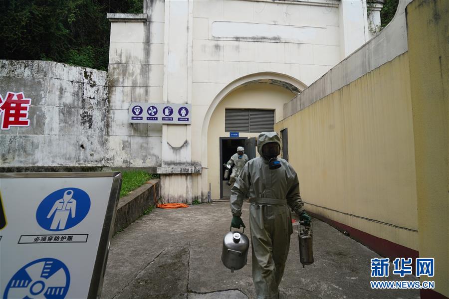 （圖文互動）（1）北斗發(fā)射緊急叫停后&hellip;&hellip;&mdash;&mdash;記西昌衛(wèi)星發(fā)射中心加注分隊(duì)黨員群體