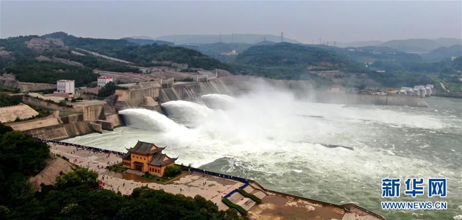 (社會)(1)黃河小浪底洪水調(diào)度運用模式平穩(wěn)演進