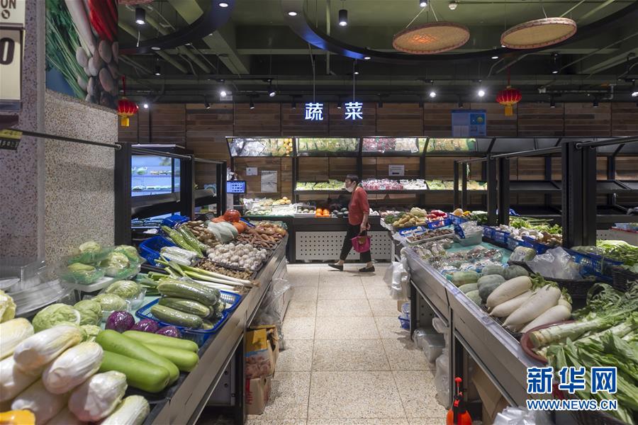 （圖文互動(dòng)）（1）告別臟亂，留住溫情&mdash;&mdash;上海鬧市小菜場(chǎng)見聞