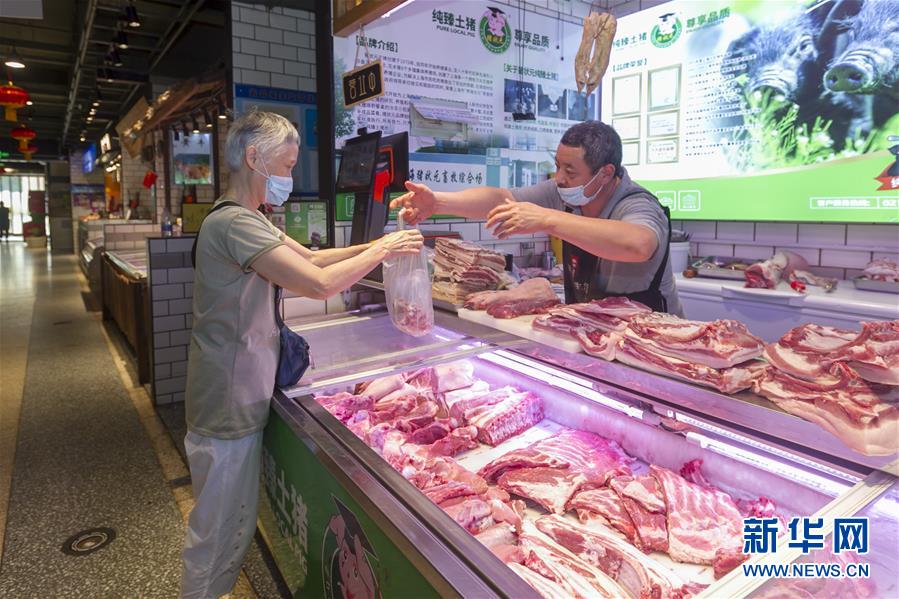 （圖文互動(dòng)）（2）告別臟亂，留住溫情&mdash;&mdash;上海鬧市小菜場(chǎng)見聞