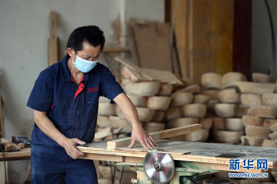  （新華全媒頭條&middot;圖文互動）（5）青春，在希望的田野上&mdash;&mdash;大別山區(qū)尋訪&ldquo;城歸&rdquo;大學(xué)畢業(yè)生