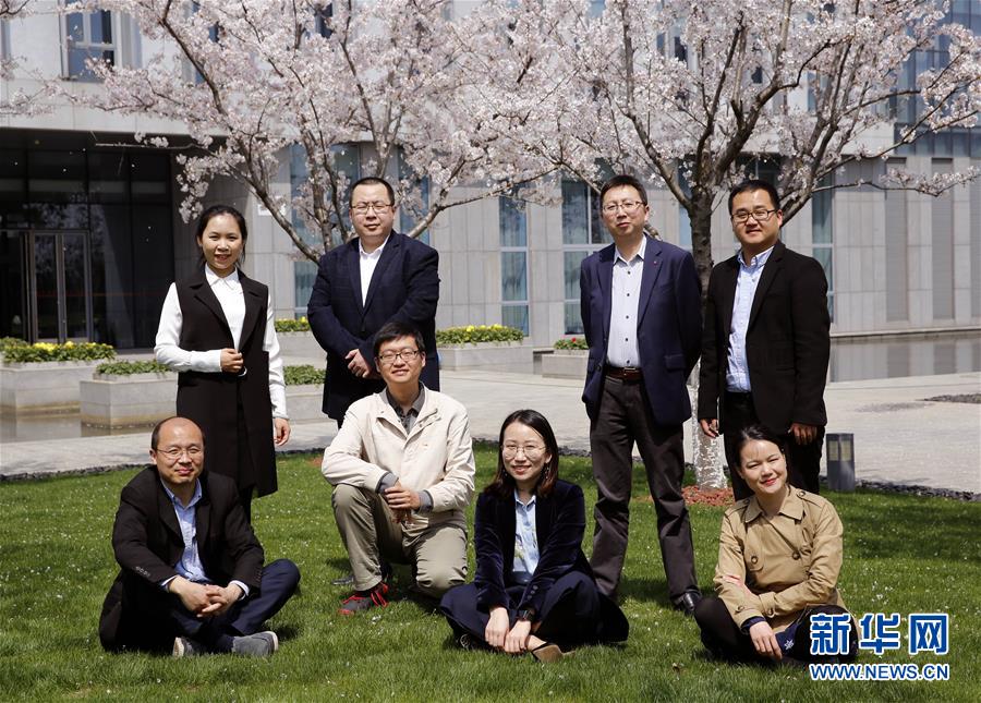 (新華全媒頭條·圖文互動(dòng))(5)永恒的明燈——寫在《共產(chǎn)黨宣言》中文首譯本出版100周年之際