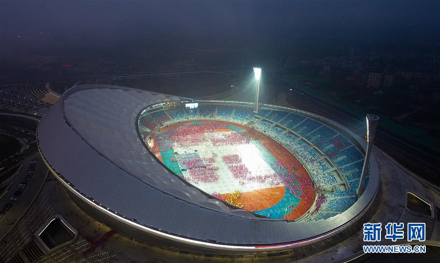 （走向我們的小康生活&middot;圖文互動）（5）從&ldquo;民生之盼&rdquo;到&ldquo;民生之變&rdquo;&mdash;&mdash;海南瞄準(zhǔn)&ldquo;痛點(diǎn)&rdquo;發(fā)力建設(shè)幸福家園