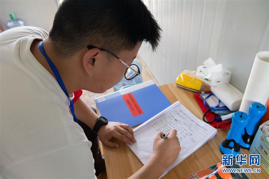 （防汛抗洪&middot;圖文互動(dòng)）（4）在大堤上成長，為人民守護(hù)&mdash;&mdash;洪水中的青年&ldquo;生力軍&rdquo;