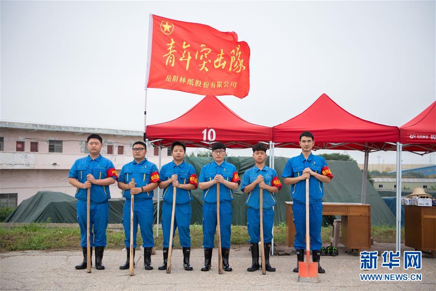 （防汛抗洪&middot;圖文互動(dòng)）（8）在大堤上成長，為人民守護(hù)&mdash;&mdash;洪水中的青年&ldquo;生力軍&rdquo;