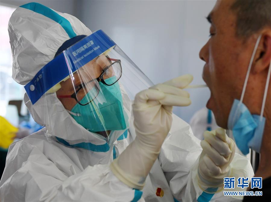 （新華全媒頭條&middot;圖文互動(dòng)）（7）首都再戰(zhàn)&ldquo;疫&rdquo;，難忘40天&mdash;&mdash;寫(xiě)在北京應(yīng)急響應(yīng)級(jí)別降級(jí)之際 