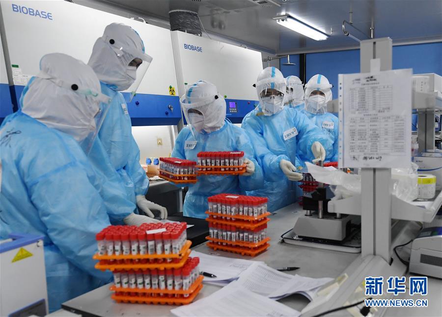 （新華全媒頭條&middot;圖文互動(dòng)）（8）首都再戰(zhàn)&ldquo;疫&rdquo;，難忘40天&mdash;&mdash;寫(xiě)在北京應(yīng)急響應(yīng)級(jí)別降級(jí)之際 