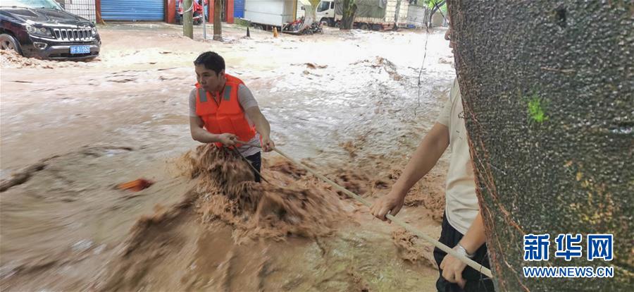 (防汛抗洪·一線人物·圖文互動(dòng))(4)“硬漢”傅山祥