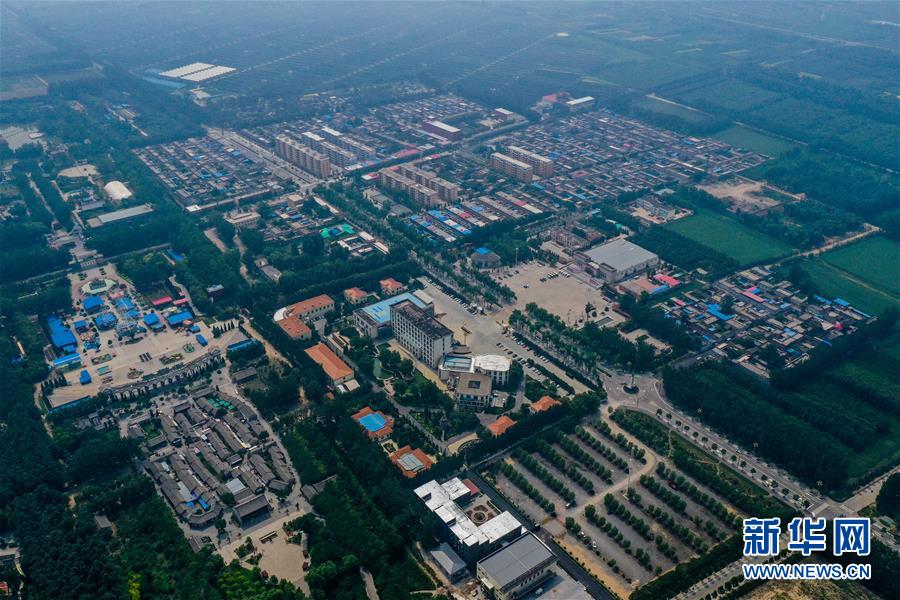 (新華全媒頭條·走向我們的小康生活·圖文互動)(1)我們村里的年輕人——賈家莊追求美好生活的“動力源泉”