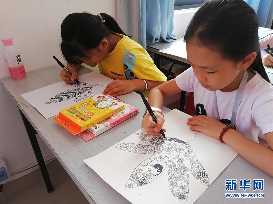 （特別的暑期生活&middot;圖文互動）（1）她們的愿望，在這個假期實現(xiàn)&mdash;&mdash;廣西隆安易地扶貧搬遷安置區(qū)暑期見聞