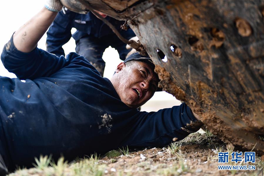 （圖文互動(dòng)）（1）記者手記：可可西里，&ldquo;挪&rdquo;向&ldquo;藏羚羊大產(chǎn)房&rdquo;的14個(gè)半小時(shí)