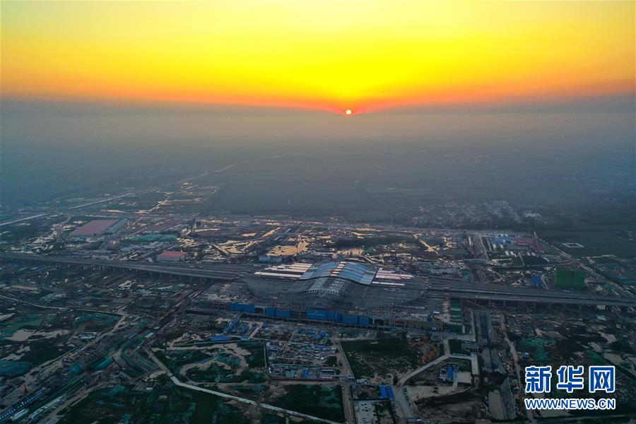 (新華全媒頭條·圖文互動(dòng))(18)“1毫米”之內(nèi)的智慧與引領(lǐng)——寫(xiě)在智能高鐵京雄城際全線軌道貫通之際