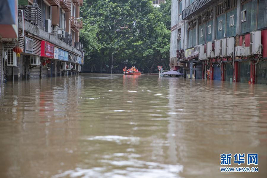 （防汛抗洪&middot;圖文互動）（5）筑起防大汛的堅強防線&mdash;&mdash;重慶防御長江、嘉陵江過境洪峰現(xiàn)場記錄