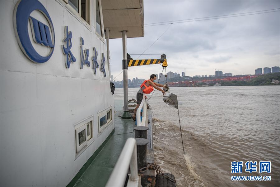 （防汛抗洪&middot;圖文互動）（6）筑起防大汛的堅強防線&mdash;&mdash;重慶防御長江、嘉陵江過境洪峰現(xiàn)場記錄