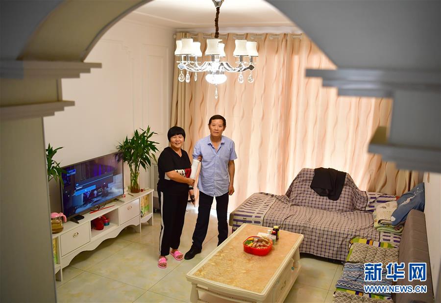 （走向我們的小康生活&middot;圖文互動(dòng)）（2）&ldquo;樓上過日子，樓下賺票子&rdquo;&mdash;&mdash;來自陜西安康的易地扶貧搬遷一線觀察