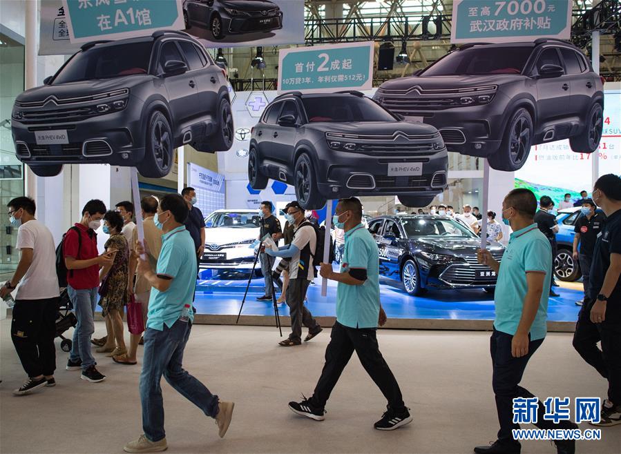 (在習近平新時代中國特色社會主義思想指引下——新時代新作為新篇章·習近平總書記關切事·圖文互動)(3)消費回暖市聲新——內需動力不斷釋放的市場觀察