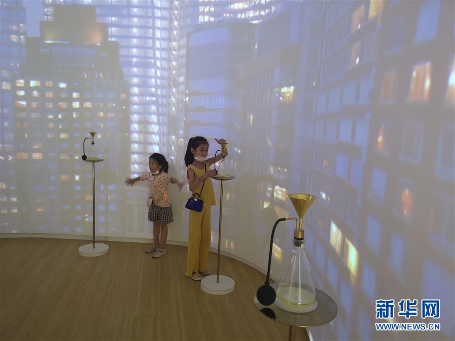 (在習近平新時代中國特色社會主義思想指引下——新時代新作為新篇章·習近平總書記關切事·圖文互動)(5)消費回暖市聲新——內需動力不斷釋放的市場觀察