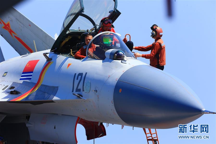 (在習近平強軍思想指引下·我們在戰(zhàn)位報告·圖文互動)(2)奮飛在新時代的海天——海軍某艦載航空兵部隊備戰(zhàn)打仗記事